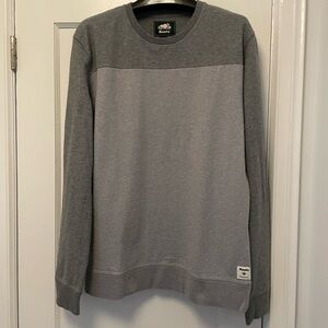 Roots Men's Gray Lightweight Sweater/Top